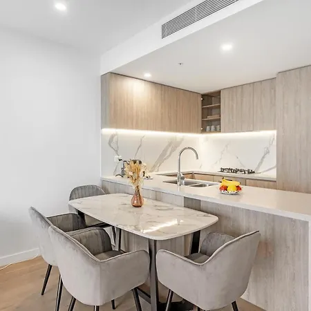 Lamour Ocean View Apartment II In Casino Broadbeach - Free Parking-195Cm Gold Coast Exterior photo