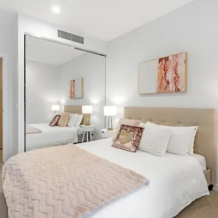 Lamour Ocean View Apartment II In Casino Broadbeach - Free Parking-195Cm Gold Coast Exterior photo
